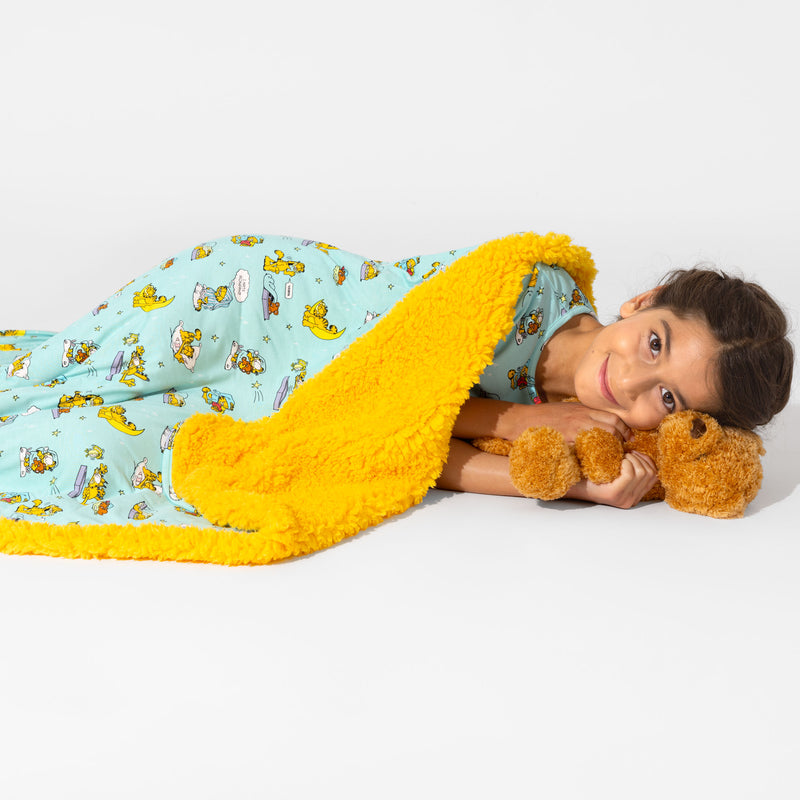 Garfield: Lazy Mondays Sherpa Blanket